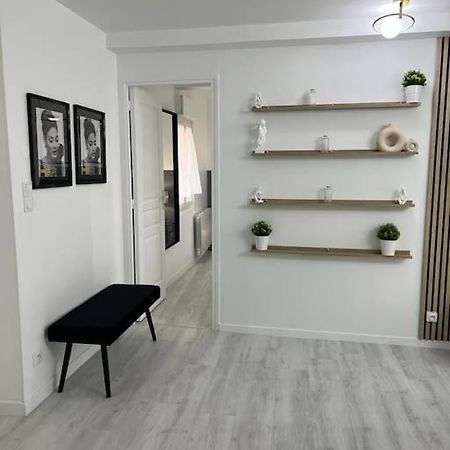 Beau Duplex Au Centre Ville. Mantes-la-Jolie Luaran gambar