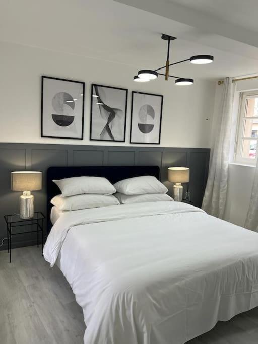 Beau Duplex Au Centre Ville. Mantes-la-Jolie Luaran gambar